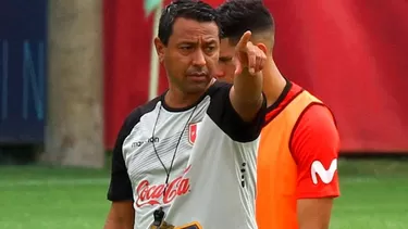 Nolberto Solano convocó a 23 jugadores. | Foto: Líbero