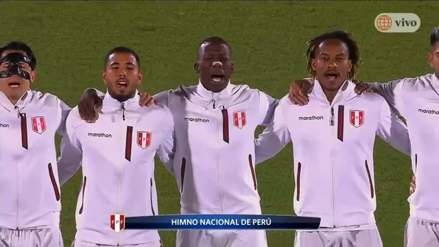 Uruguay vs. Perú: Himno Nacional retumbó en el Estadio Centenario.