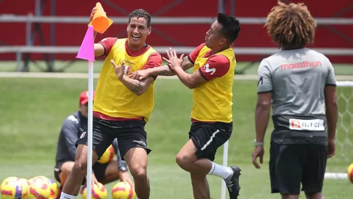 Selección peruana realizó su último entrenamiento antes de enfrentar a Paraguay