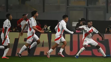 Selección peruana escaló cinco posiciones y se ubica en el puesto 38 ranking FIFA octubre. | Foto: AFP