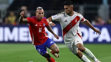 Perú vs Chile: Carlos Zambrano se perdería el encuentro de la selección peruana por Eliminatorias 2026. | Foto: AFP