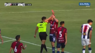 El defensor de Mannucci dejó a su equipo con diez hombres a los 24 minutos del primer tiempo. | Video: GOL Perú.