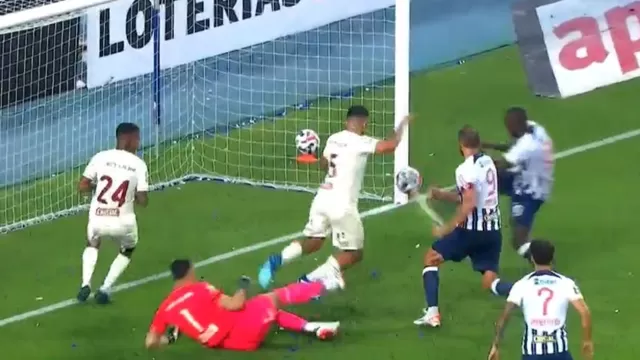 Alianza Lima vs. Universitario: Cecilio Waterman falló increíble ocasión de gol