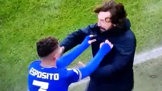 Mira el festejo de Esposito con Andrea Pirlo. | Video: Sky Sport