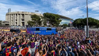 Barcelona y un espectacular recibimiento al equipo femenino