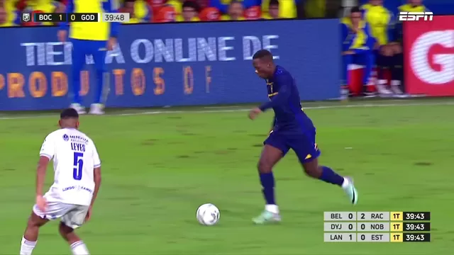 El lateral peruano es titular y asistió al delantero charrúa para abrir el marcador en La Bombonera. | Video: ESPN