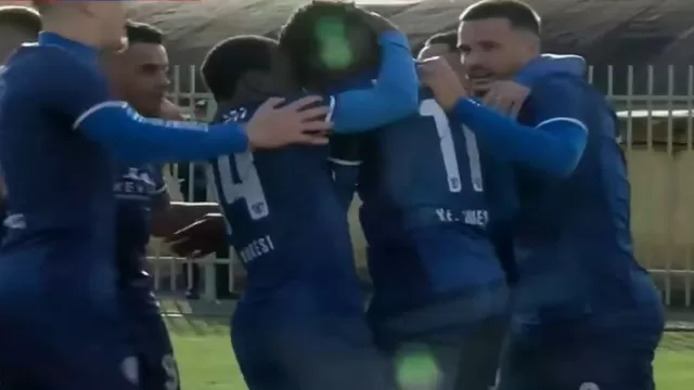 Carlos Rivas, delantero peruano de 23 años. | Video: YouTube I love you Albania Football