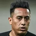 Christian Cueva dejó así el país rumbo a España para operarse la rodilla