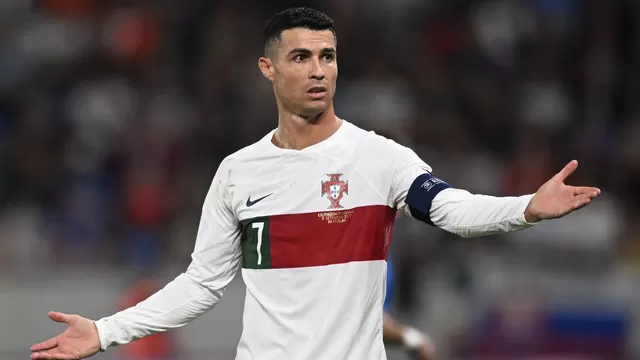 Cristiano Ronaldo: Fanático de 'CR7' invadió la cancha para ir directamente a abrazarlo 