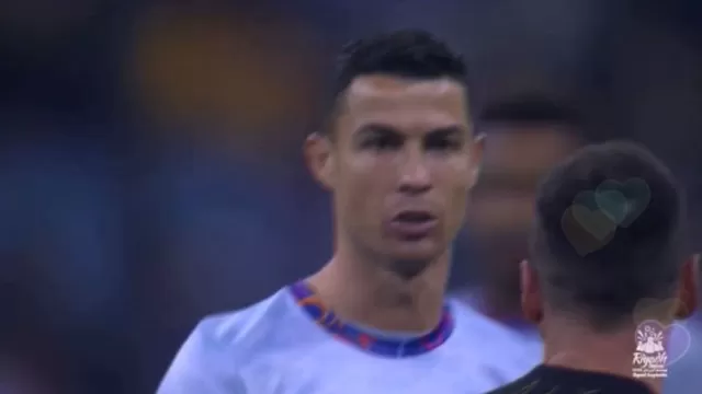 Cristiano Ronaldo y Lionel Messi se saludaron así en el PSG vs. Riyadh