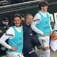 Edinson Cavani recibió particular pedido mientras calentaba