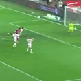 Gianluca Lapadula avisó de cabeza y estuvo cerca el 1-0 para Cagliari sobre Bari