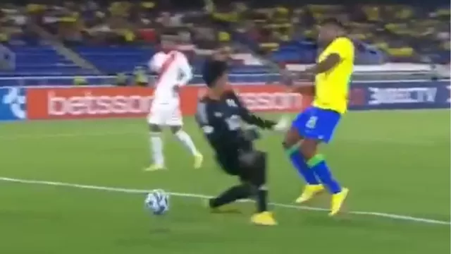 ¿Qué pasó? Este fue el blooper de Sebastián Amasifuén en el segundo gol de Brasil