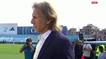 Ricardo Gareca recibió un inesperado regalo en la despedida de Carlos Lobatón