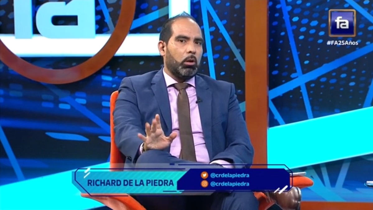 Richard De La Piedra: "Para Menéndez, una patada es amarilla pero aplaudir es roja"