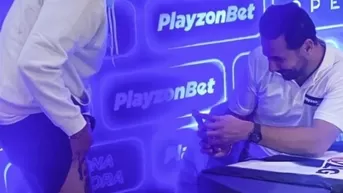 Claudio Pizarro se sorprendió al ver tatuado su rostro en un hincha