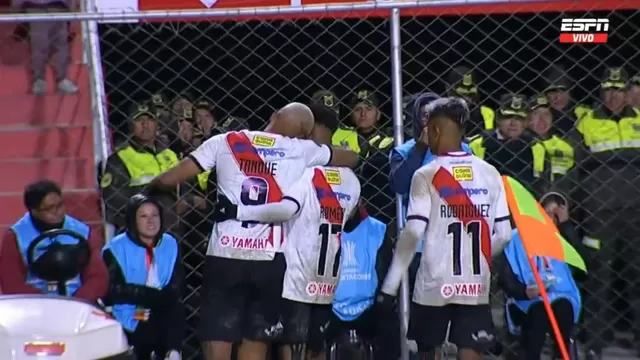 Romero cambió penal por gol y prácticamente liquida la serie en Bolivia. | Video: ESPN