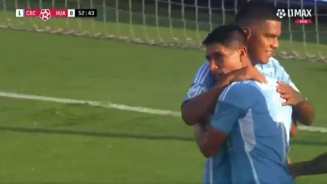 Irven Ávila aprovechó un error de Quina al momento de despejar un balón en el área. | Video: L1 Max.