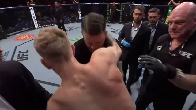 Sam Patterson noqueado por Yanal Ashmoz.| Video: UFC