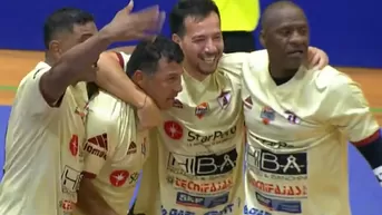 Universitario remontó y venció 4-3 a Los Íntimos con golazo de Ysrael Zúñiga