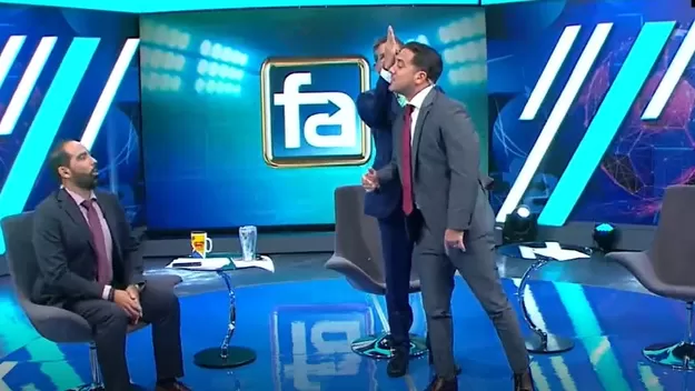 ¿De acuerdo con el VAR?: Debate en Fútbol en América