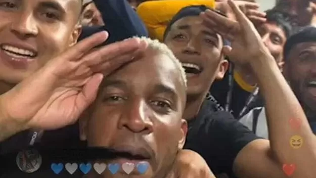Alianza Lima: Jefferson Farfán celebró el título con el 'bicampeón challenge' en vestuarios