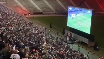 ¡Así celebraron los hinchas del Frankfurt clasificación a octavos de la Champions League!