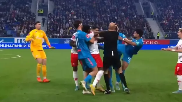 ¡Batalla campal en la Copa de Rusia!