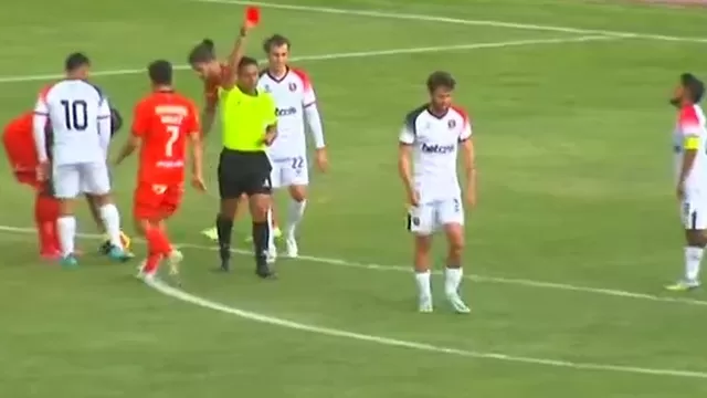 Se acabó el partido para a los 87&#39;. | Video: Gol Perú
