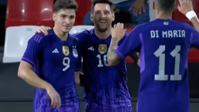 Di María, Messi y gol de Julián Álvarez: Argentina abrió el marcador ante EAU