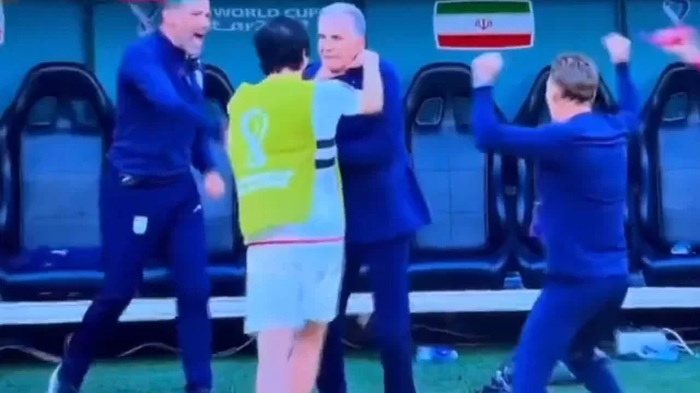 Gales 0-2 Irán: ¡Se emocionó y ahorcó a su DT! [Video: Directv Sports (Fuente: Latina)]