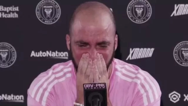 Gonzalo Higuaín se quebró hasta las lágrimas al anunciar su retiro del fútbol