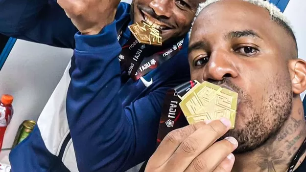Jefferson Farfán se declaró 'misio' en celebración del título de Alianza Lima