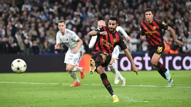 Riyad Mahrez ejecutó el penal a los 25&#39;. | Foto: AFP/Video: Espn