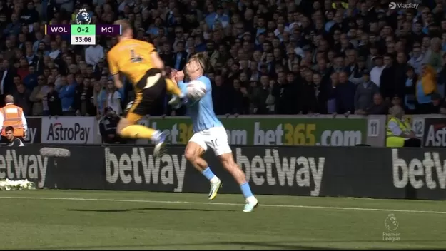 Jack Grealish sufrió un salvaje 'planchazo' en el Manchester City vs. Wolves