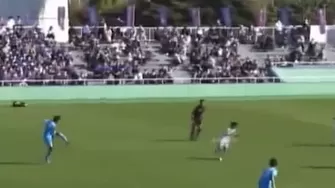Golazo desde larga distancia 