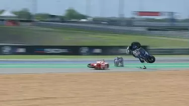 Terrible accidente en el Circuito Internacional de Chang. | Video: Espn