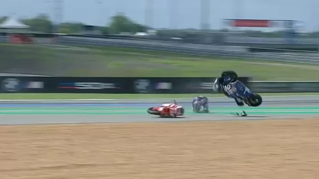 Terrible accidente en el Circuito Internacional de Chang. | Video: Espn