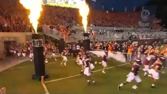 NCAA: Espectacular ingreso al campo de Virginia Tech al ritmo de 'Enter Sandman'