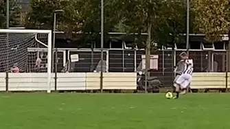 Golazo de rabona desde los 12 pasos
