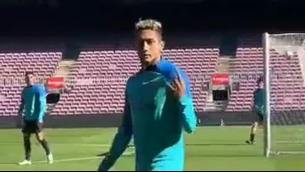 ¡Qué tal curva!: Raphinha se luce en entrenamientos del Barcelona