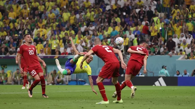 De los entrenamientos al Mundial: Golazo de Richarlison. | Foto: AFP/Video: Globo Esporte