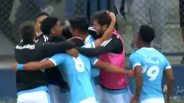 Martín Távara anotó el cuarto gol de Cristal a los 75&#39;. | Video: Gol Perú