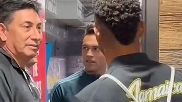 TikTok: Jugador de Jamaica llegó tarde al vestuario de Argentina y se quedó sin camiseta