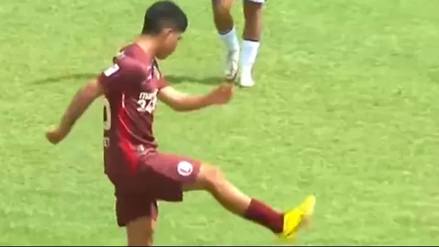 Universitario vs. Alianza Atlético: El enfado de Piero Quispe tras perder el balón